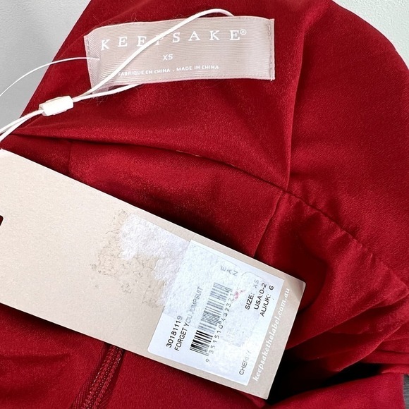 KEEPSAKE Forget You Jumpsuit Cherry Red V-Neck Sleeveless Wide Leg Asymmetrical - Picture 6 of 7